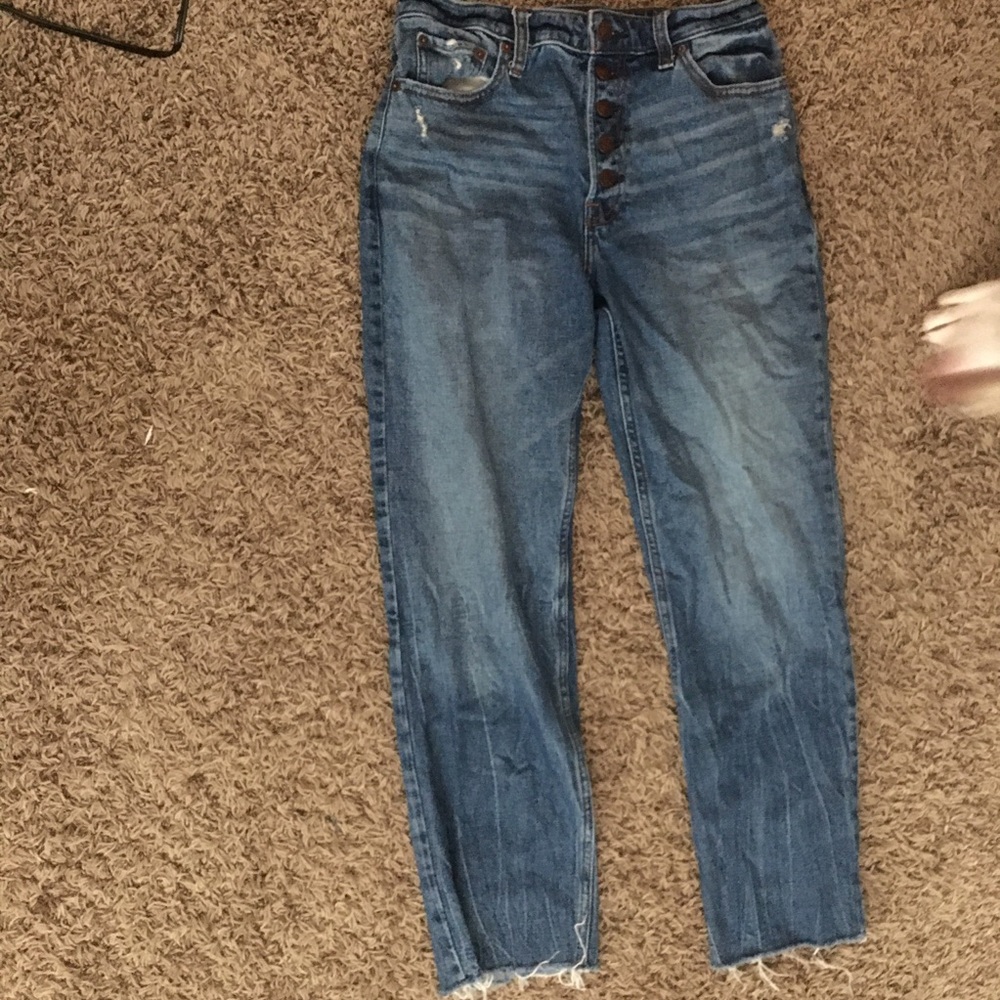 Abercrombie mom jeans